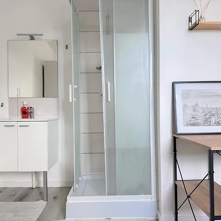 Les Arts 5 Sdb Privatif 2 Eme Etage Guest house